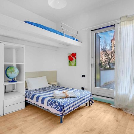 Ampia Dimora A Salo Con Parcheggio E Giardino Apartment Exterior photo