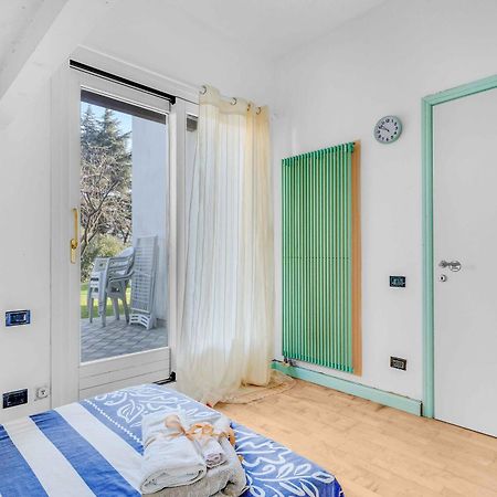 Ampia Dimora A Salo Con Parcheggio E Giardino Apartment Exterior photo